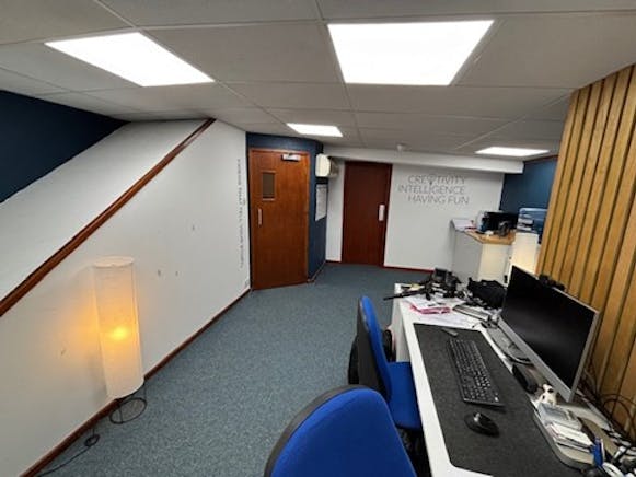Unit 2 Speedwell Close, Eastleigh, Industrial For Sale - SWC2Picture22 - 21 04 2026.jpg
