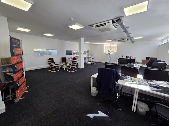 Unit 8B, 327 Southchurch Road, Southend-On-Sea, Office To Let - WhatsApp Image 2026-04-07 at 12.00.29 (1).jpeg