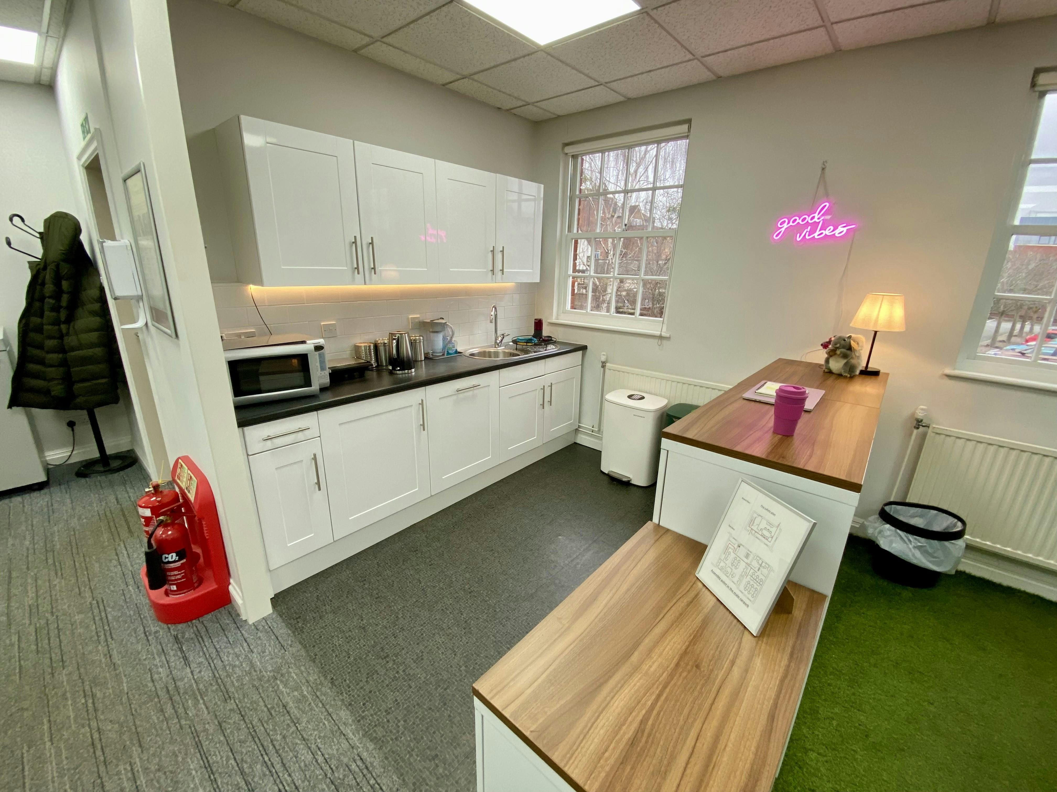 Office in Worcester - photo 4