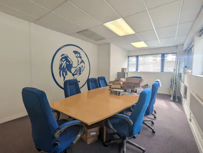 Regal House, Watford, Office For Sale - PXL_20260918_125230038.jpg