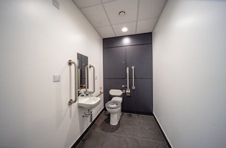 Unit B Railway Triangle, Portsmouth, Industrial/Logistics / Warehouse / Industrial / Warehouse To Let - UNIT B Railway Triangle 45.jpg