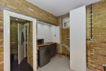 15 Printing House Yard, London, Office For Sale - 15 Printing House Yard (4).JPG