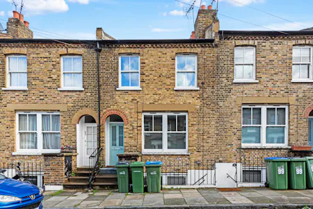 Tuskar Street, London, Maisonette To Let - Daniel_Watney97B_Tuskar_Street1.jpg
