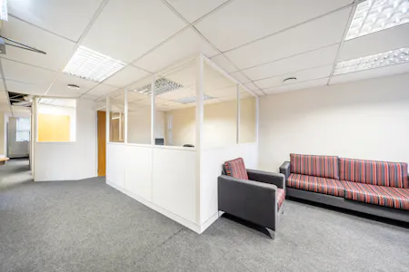 41 The Broadway, London, Office To Let - 1-6a2b6a7bf2397-1478971-4-6a2ab8b4b03b8-1.jpg