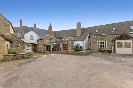Cartwright Hotel, 1-5 Croughton Road, Banbury, Development Potential / Residential Development / Hotel For Sale - 105062_Cartwright Hotel 1 5 Croughton Road Aynho-12.jpg