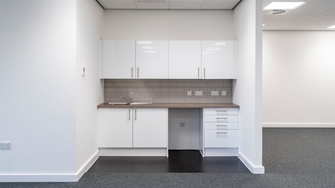 Radius Park, Basingstoke, Industrial / Warehouse To Let - RADIUS_Kitchen.jpg