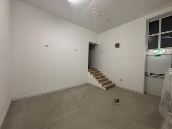 102 Stewarton Street, Wishaw, Retail To Let - PHOTO-2026-02-04-14-53-06 8.jpg