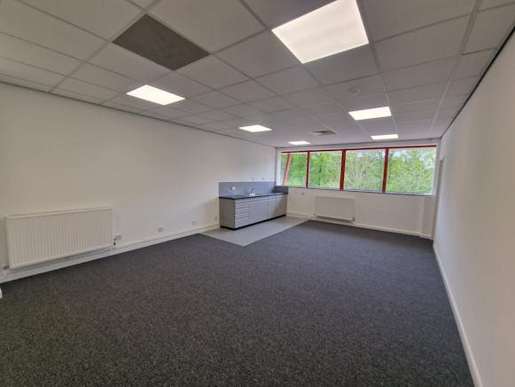 Unit 2 Northgate, Hampshire International Business Park, Basingstoke, Industrial / Industrial To Let - 20250424_123329.jpg