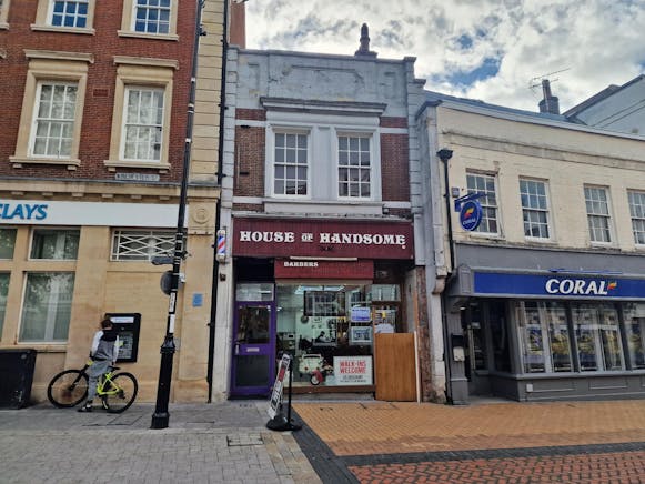 9 Market Place, Basingstoke, Investment / Development / Retail For Sale - 20251024_133934.jpg