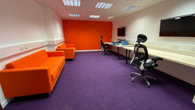 Unit 4 The io Centre, Basingstoke, Industrial To Let - pic 1 - 23 12 25.jpg