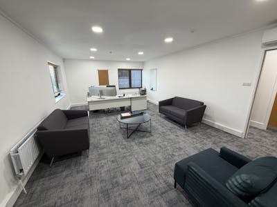 Unit 17 Hockley Court, 2401 Stratford Road, Hockley Heath, Office To Let - Photo 19-12-2025, 09 38 24.jpg