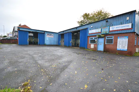 168 Rochdale Old Road, Bury, Workshops To Let - External