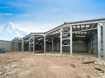 Units 1-3, Russell Gardens, Wickford, Industrial/Logistics To Let - b75103d9fe8eb3636c2940faa8c935f0a5a90732.jpg