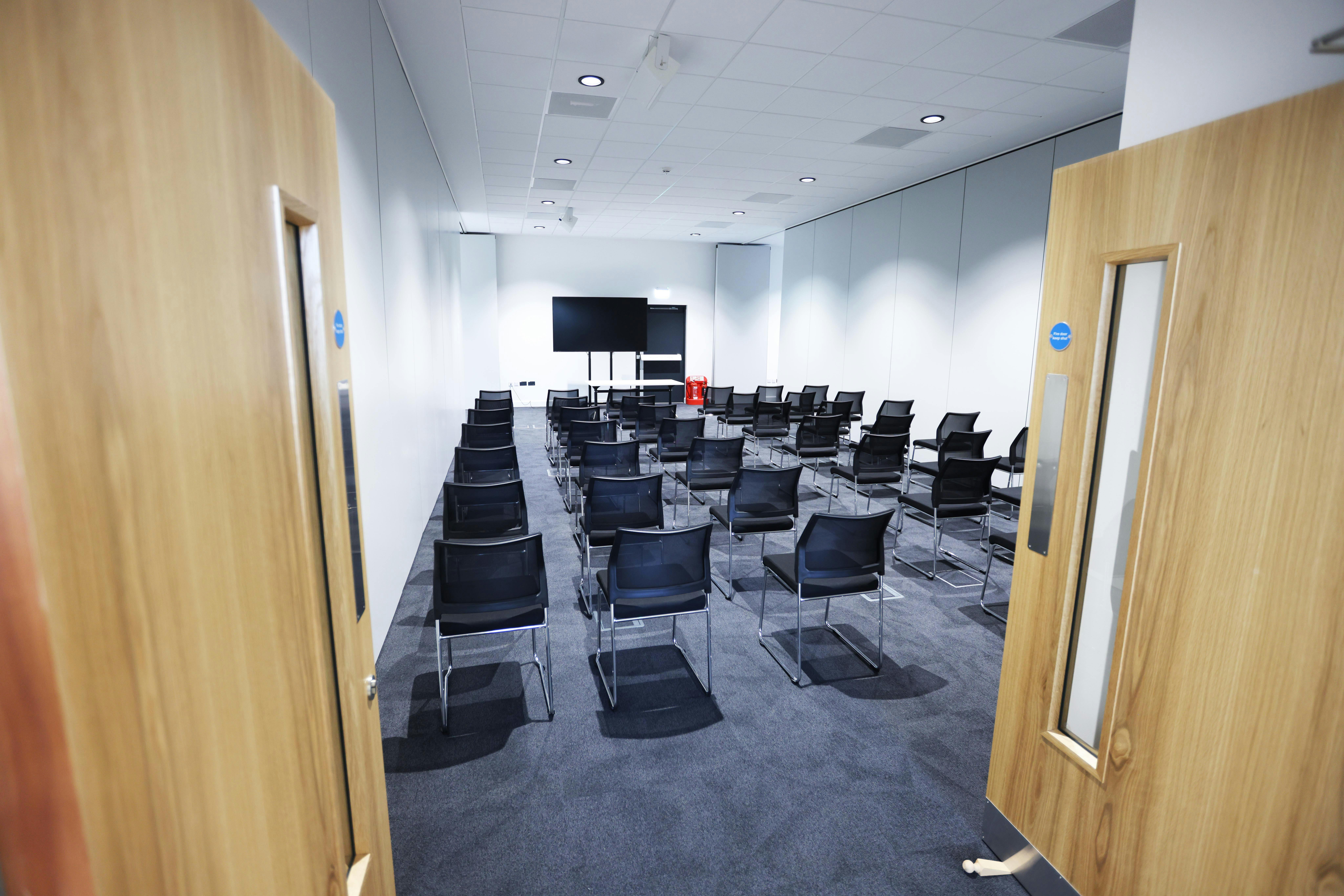 The Skylark - First Floor Offices, Westcott Venture Park, Aylesbury, Offices To Let - Westcott Open Day - ed nix 101.JPG