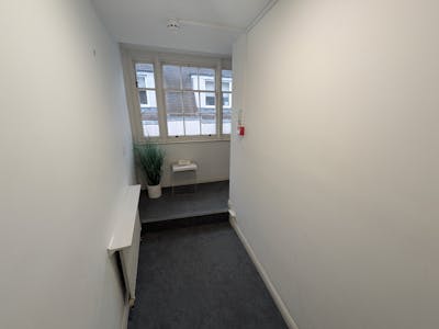 Third Floor, Chapel House, Guildford, Office For Sale - PXL_20260202_154531660.jpg