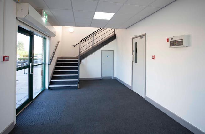 Unit 7, Oaktree Business Centre, South Marston Park, Swindon, Industrial To Let - 7 Oaktree_2308.jpg