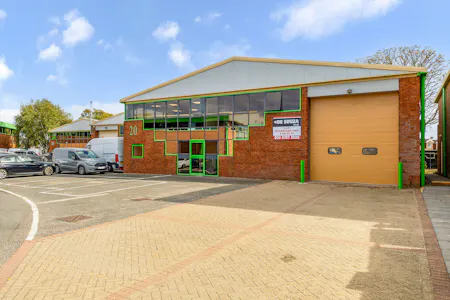 Unit 20, Shepperton Business Park, Shepperton, Industrial / Warehouse To Let - 115557_Unit-20-Shepperton (5)_low.jpg