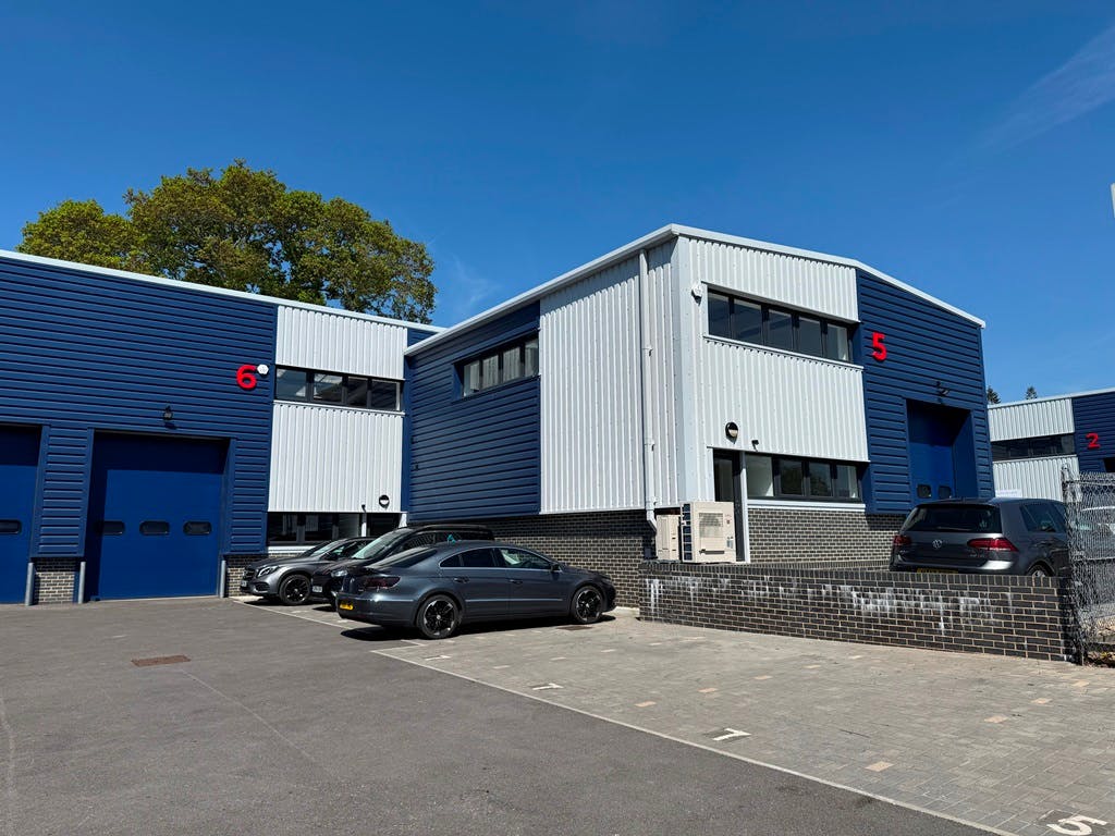 Industrial Unit in Romsey - photo 2