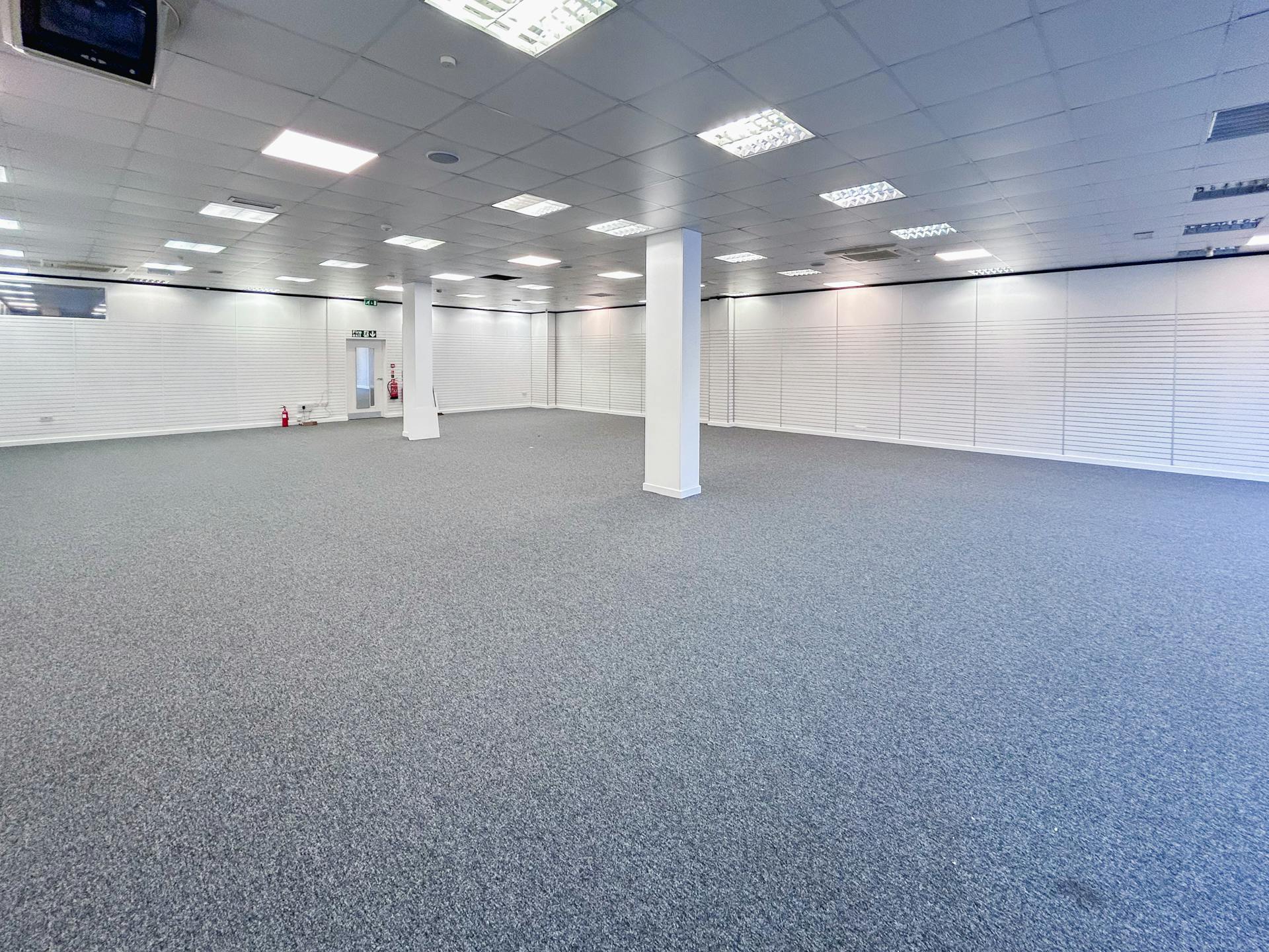 Retail/Shop in Bournemouth - photo 4