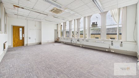 28 Bank St, Rawtenstall, Office / Retail / High Street Retail To Let - First Floor Office
