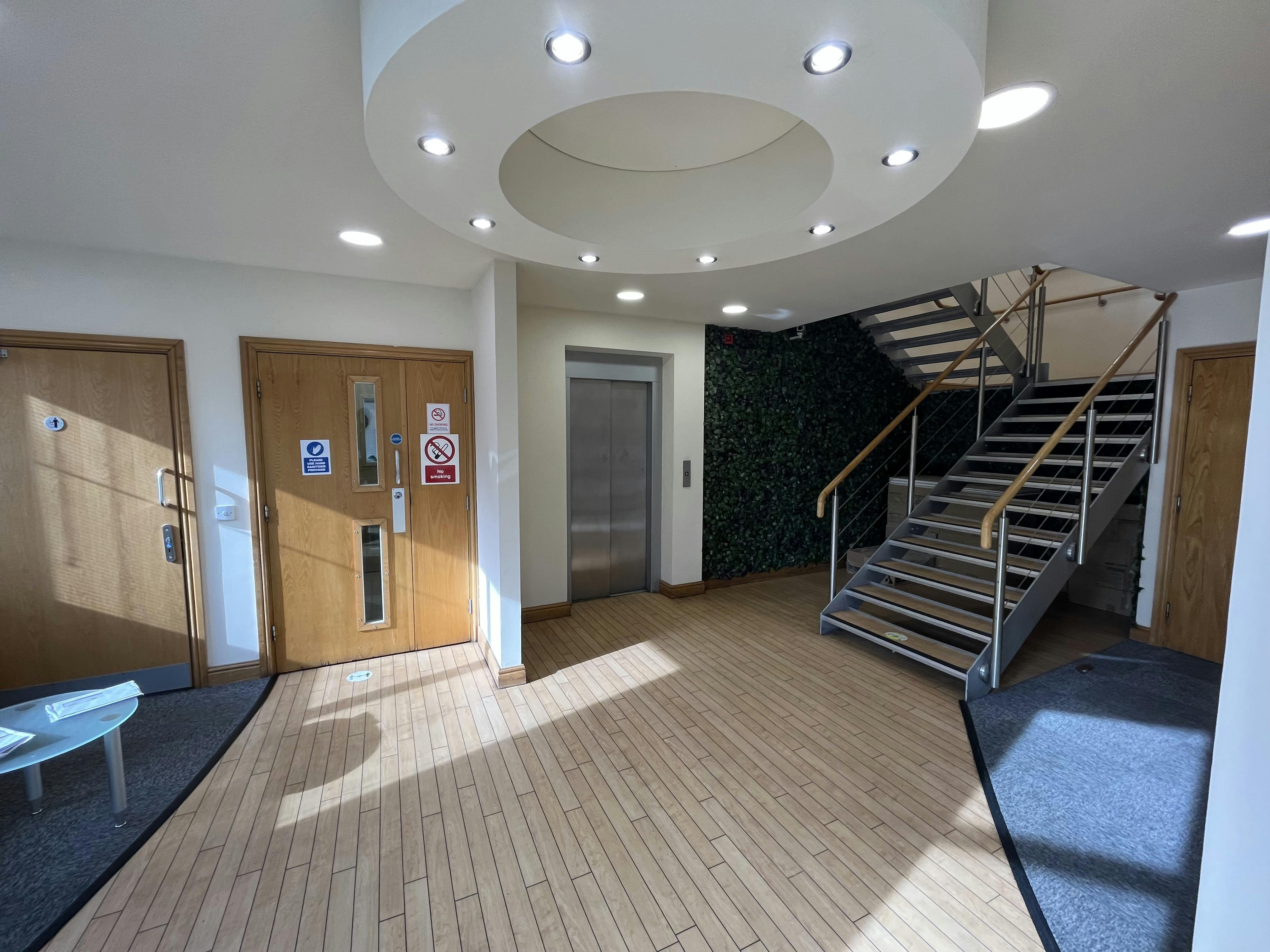 Unit 1, Altrincham, Offices Lease Assignment - IMG_0128.jpg