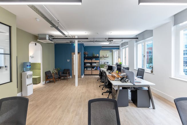 17-18 Great Pulteney Street, London, Office Lease Assignment - 17 to 18 great pultney street 3383 office6.jpg