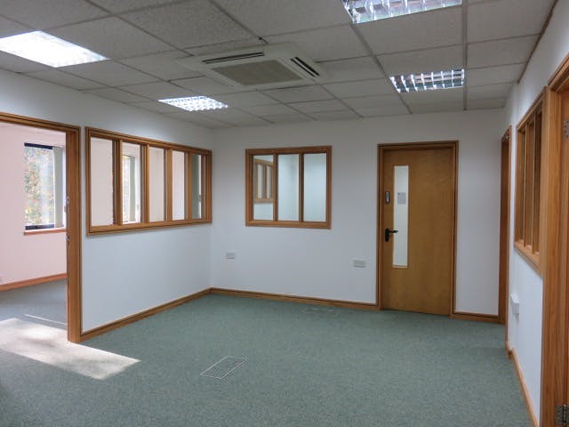 Office in Bridgwater - photo 3