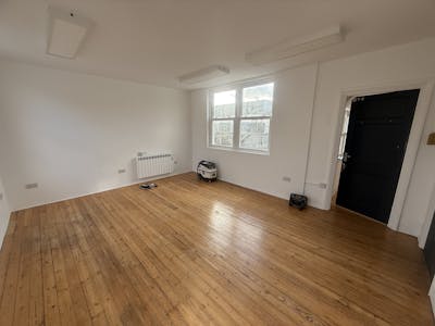 Room, 2, 4 & 5, First Floor, Brighton, Office To Let - IMG_8389.jpeg