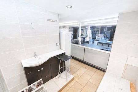 17 Trinity Street, Leamington Spa, Office / Retail For Sale - Edited internal 2.png