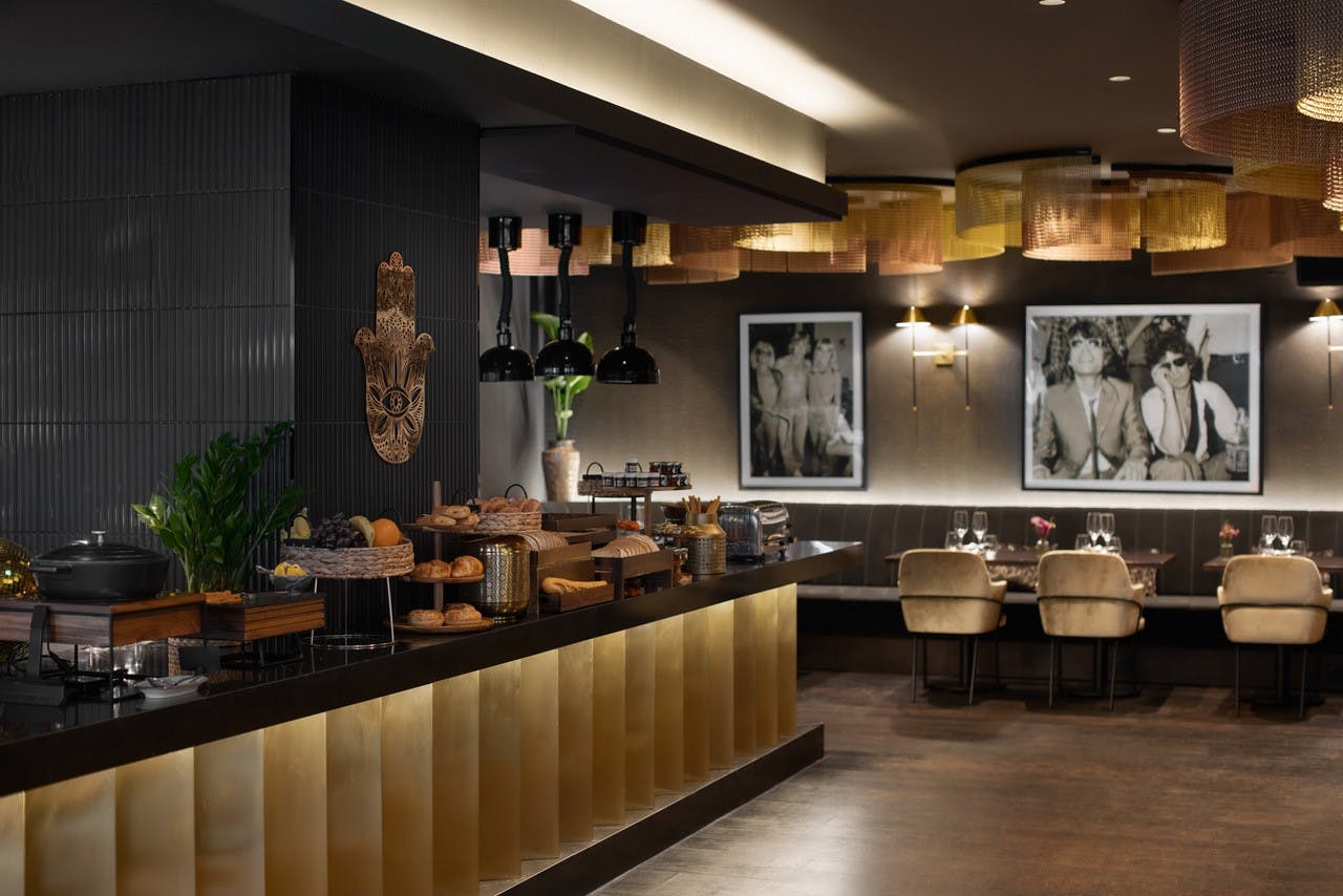 34-43 Russell Street/Crown Lane, London, Restaurant To Let - pic 3.jpg