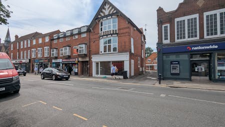 8 Broad Street, Wokingham, Retail Lease Assignment - PXL_20250704_104146943.jpg