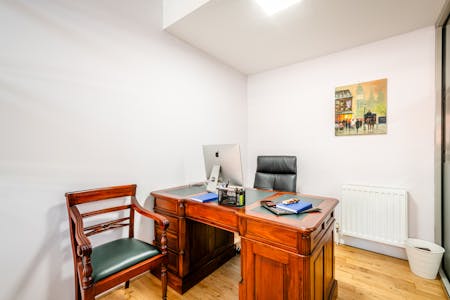 Unit B 17 Downham Road, London, Retail To Let - Downham Rd 17 GF - Low Res 9.jpg