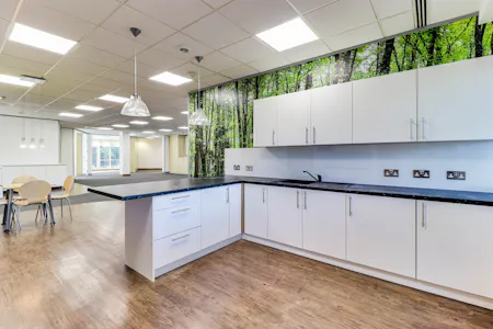 Bramley House, The Guildway, Guildford Surrey, Office To Let - 07.jpg