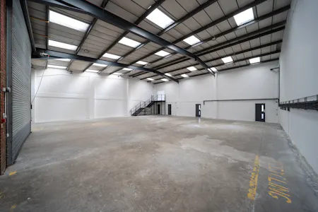 Units B1 and B2 Hambridge Road, Newbury, Industrial/Logistics To Let - Unit B2 Hambridge Road 17.jpg