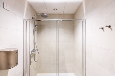 Lower Ground Floor, 100 Mount Street Lower, Dublin 2, Office To Let - JLL_100MountStreet_Interiors14.jpg