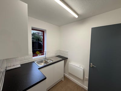 Unit 1 St Margaret's Business Centre, Twickenham, Industrial/Logistics / Industrial / Warehouse To Let - Kitchenette