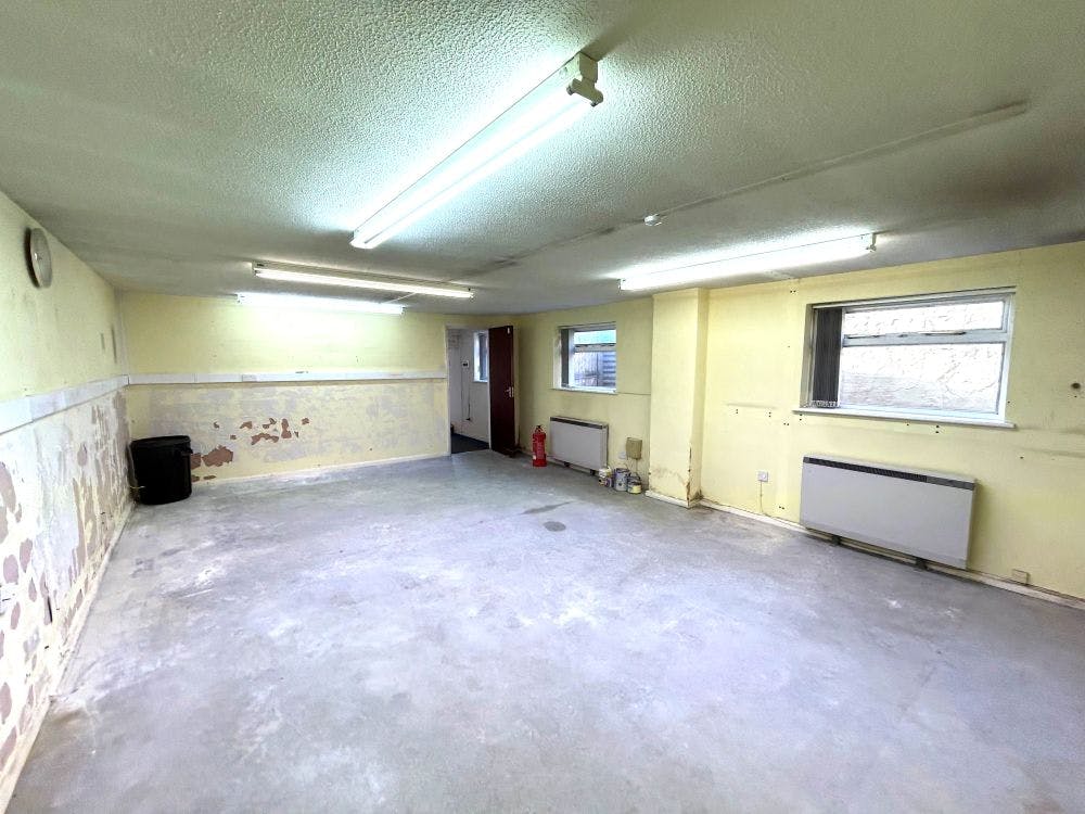 Rear of 2 North Street, Bicester, Industrial / Office / Retail To Let - IMG_7446.jpg