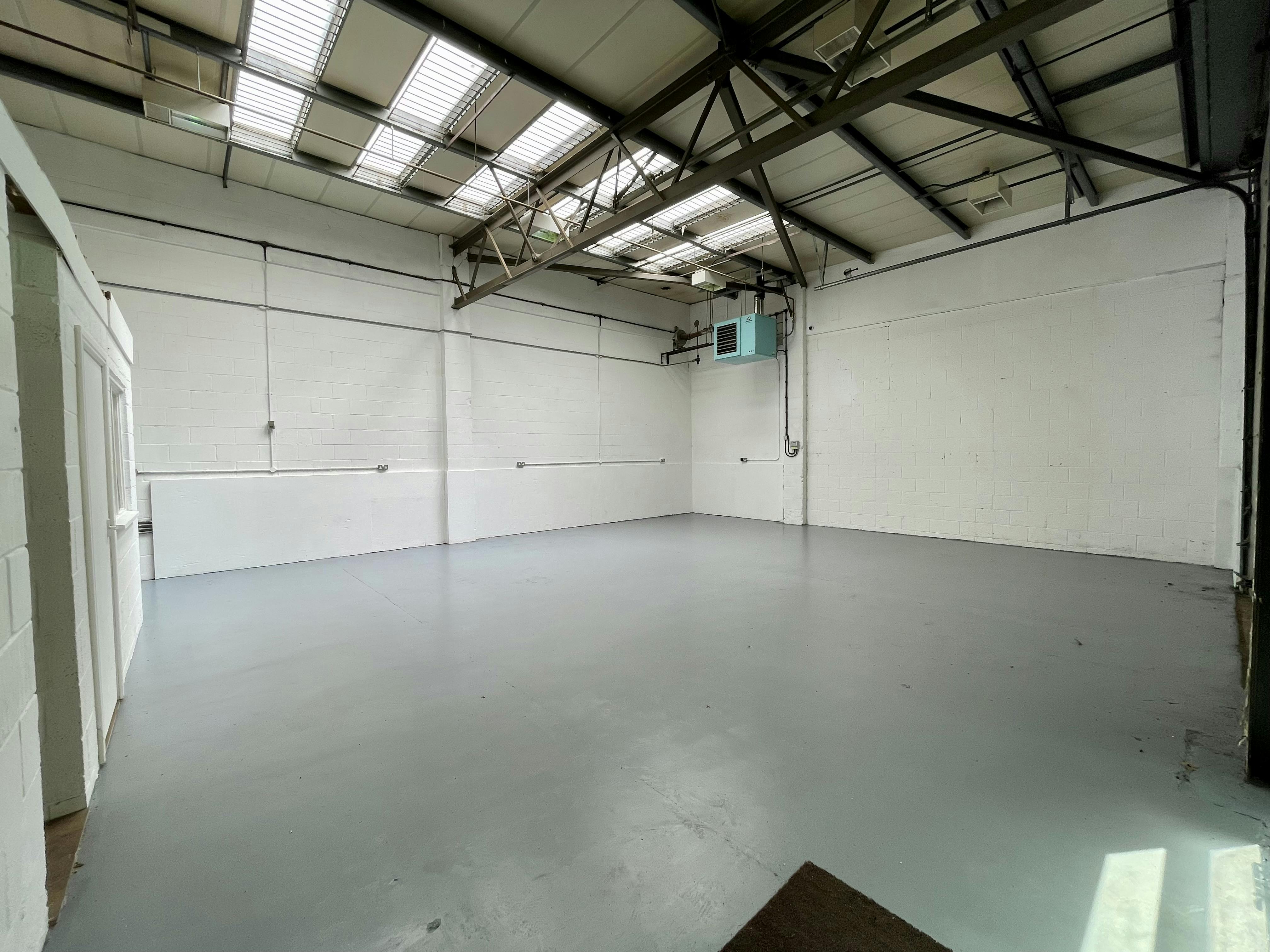Unit 8, Ash, Swindon, Industrial To Let - IMG_2369.jpg