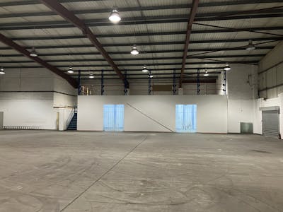 Unit 7 Plane Tree Crescent, Feltham, Warehouse To Let - IMG_1106.jpg