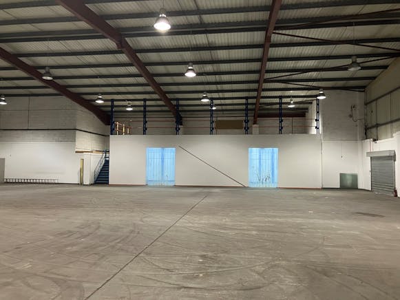 Unit 7 Plane Tree Crescent, Feltham, Industrial To Let - IMG_1106.jpg