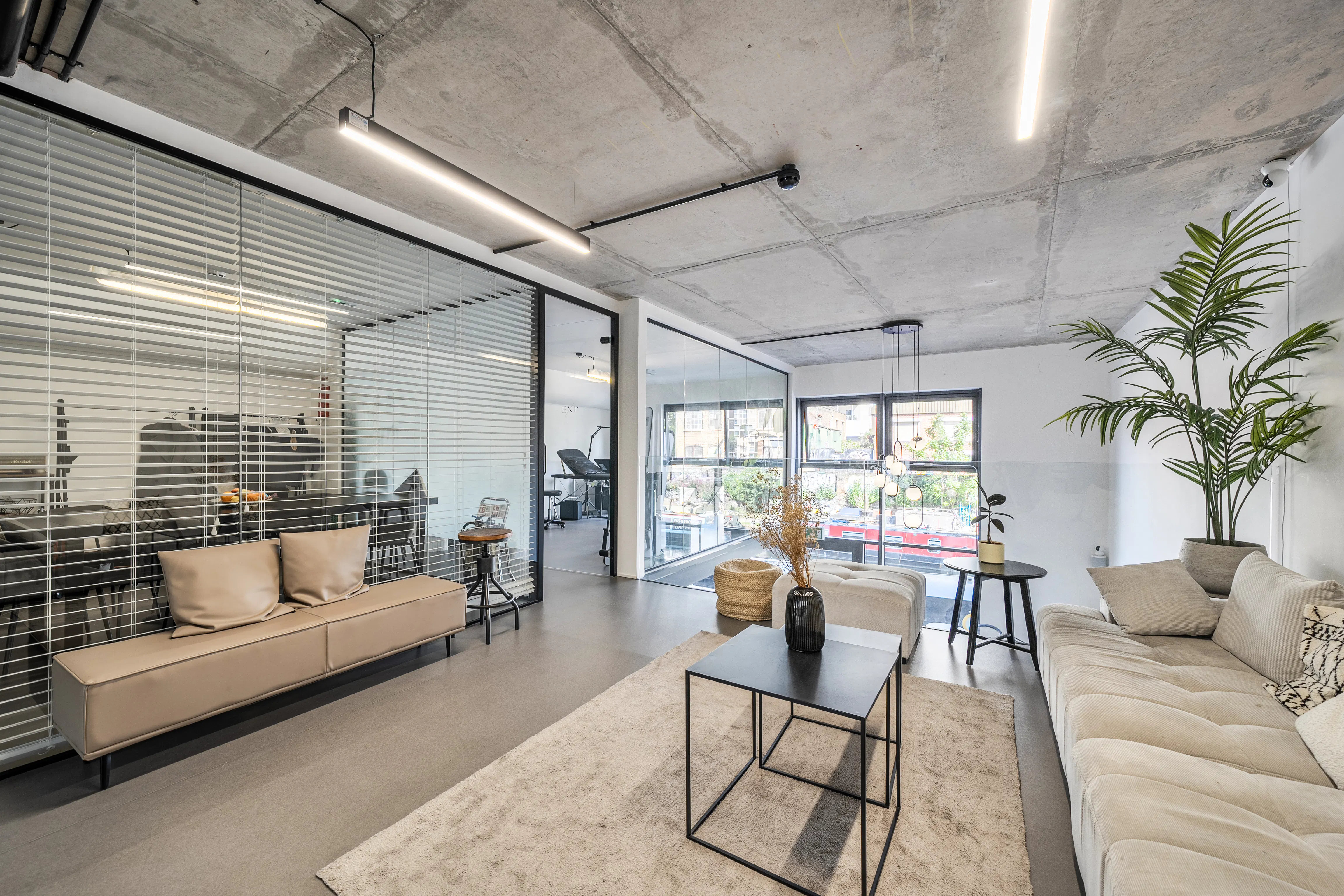 10C Branch Place, Hackney, Offices To Let / For Sale - 1456130-18-69fdbdefbae65.jpg - More details and enquiries about this property