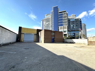 36 Lombard Road, Battersea, Industrial / Leisure To Let - 20250930_142855664_iOS.jpg
