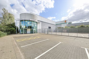 Unit C Prologis Park, Twelvetrees Crescent, London, Industrial / Trade Counter To Let - 5P7A4657.jpg - More details and enquiries about this property