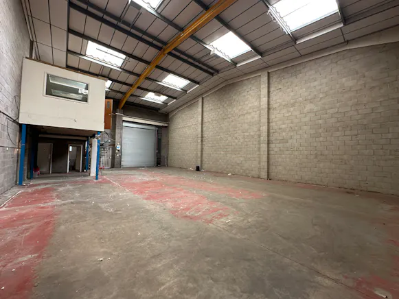 Unit 12 Capitol Industrial Park, Colindale, Industrial To Let - 20260828_123739324_iOS.jpg