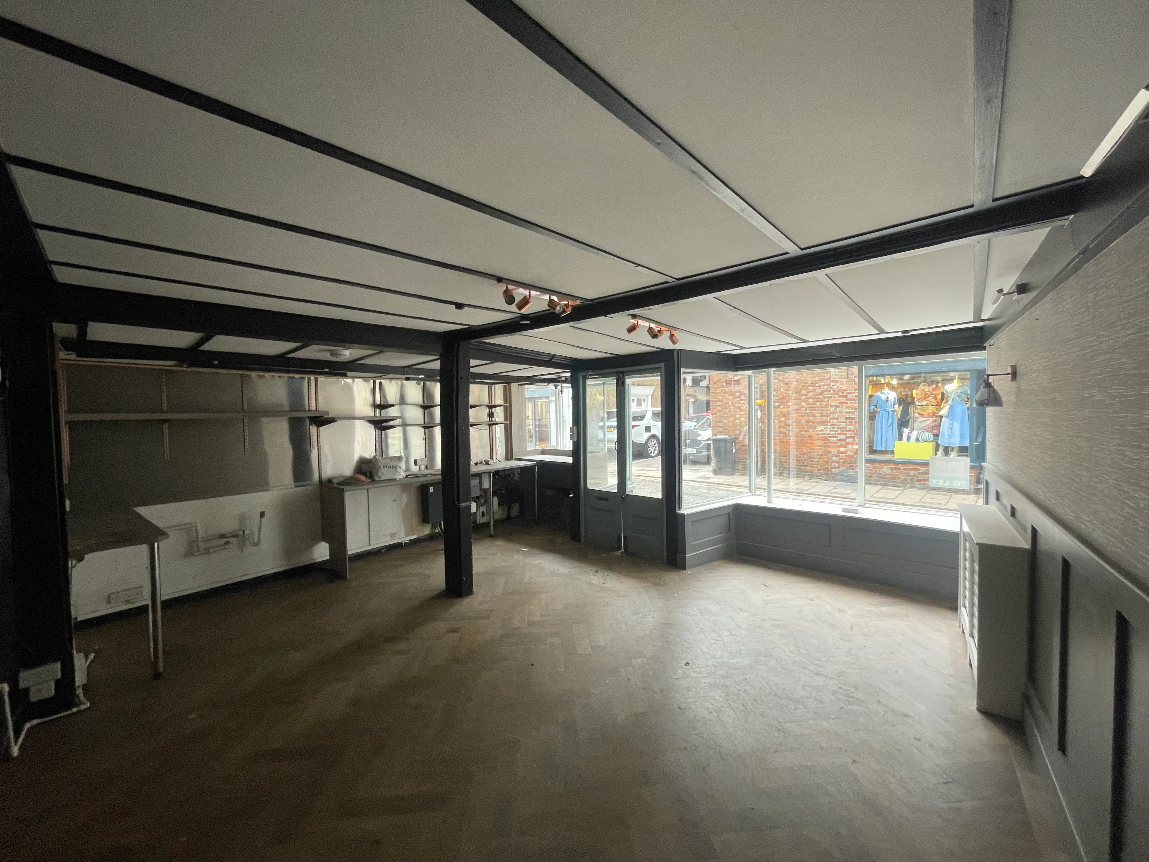 The Coffee House, Thame, Investment / Residential / Retail For Sale - IMG_6006.JPG
