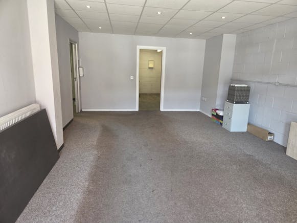 Airbourne Industrial Estate, Leigh-On-Sea, Office To Let - IMG20250613WA0020.jpg