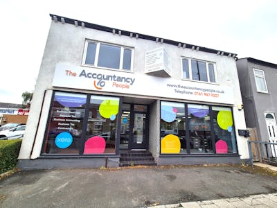 386 Buxton Road, Stockport, Office / Retail To Let - 20250717_124234.jpg