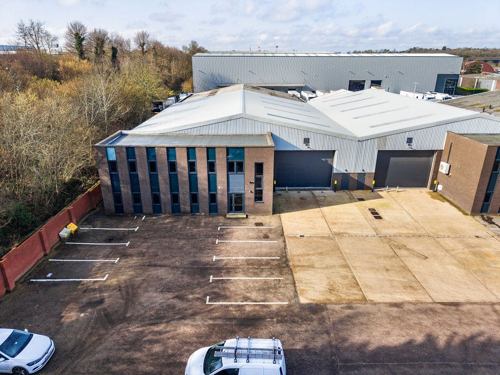 Units 3 & 4, Bracknell Business Centre, Bracknell, Industrial To Let - DJI_20260225110440_0432_D.jpg