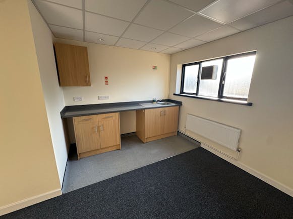 Units 3 & 4, Rumsey House, Locks Hill, Rochford, Office To Let - IMG20250408WA0007.jpg
