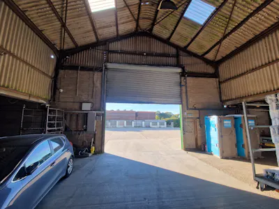 Newlands Barn, Fareham, Industrial / Warehouse To Let - 20261005_164729.jpg